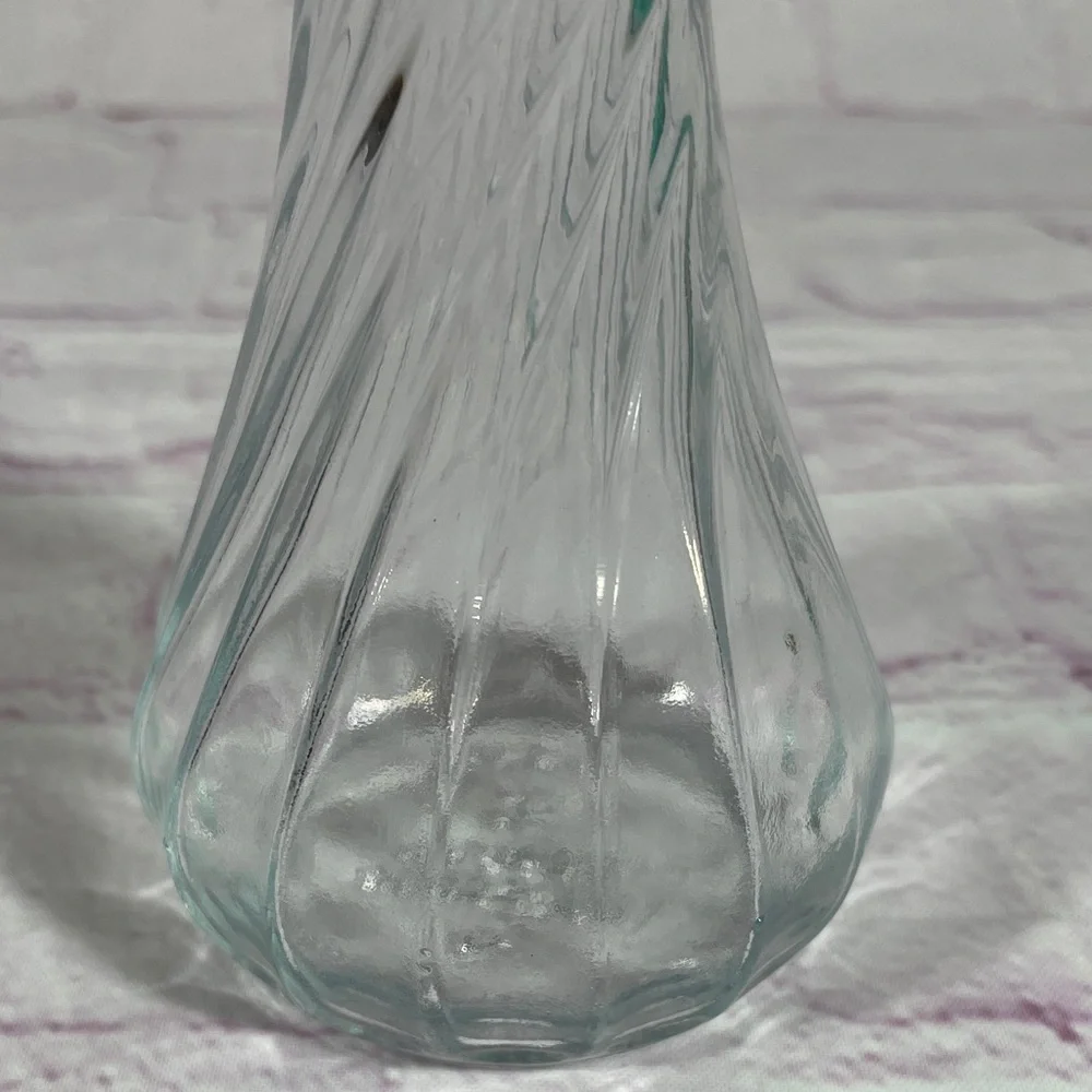Vintage Hoosier Swirled Clear Glass Bud Vase 4064